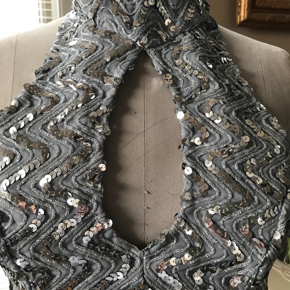 Grey chiffon party dress - Picture 3 of 4